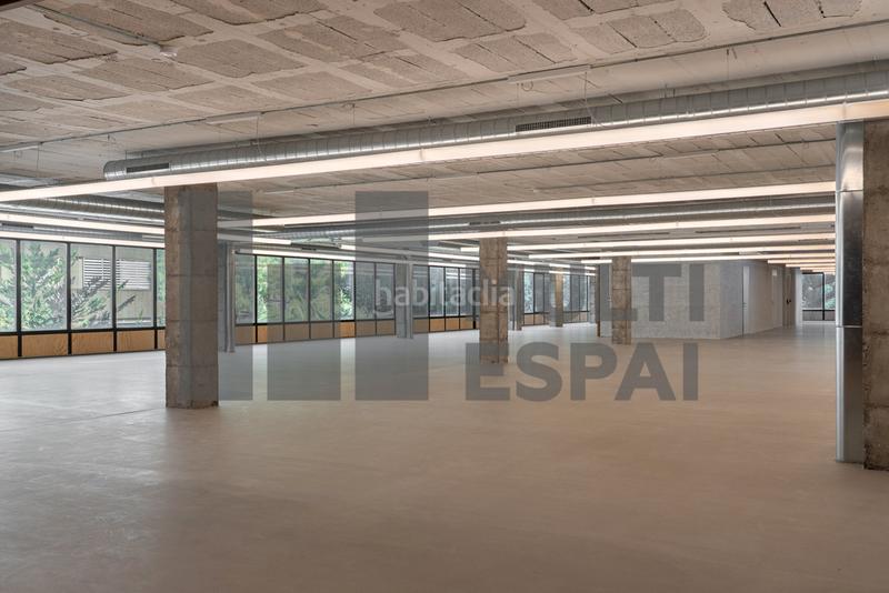 Foto e6f783ae-ecb7-41fb-b641-9af005757273. Location bureau avec chauffage dans Sant Ramon - Maternitat Barcelona