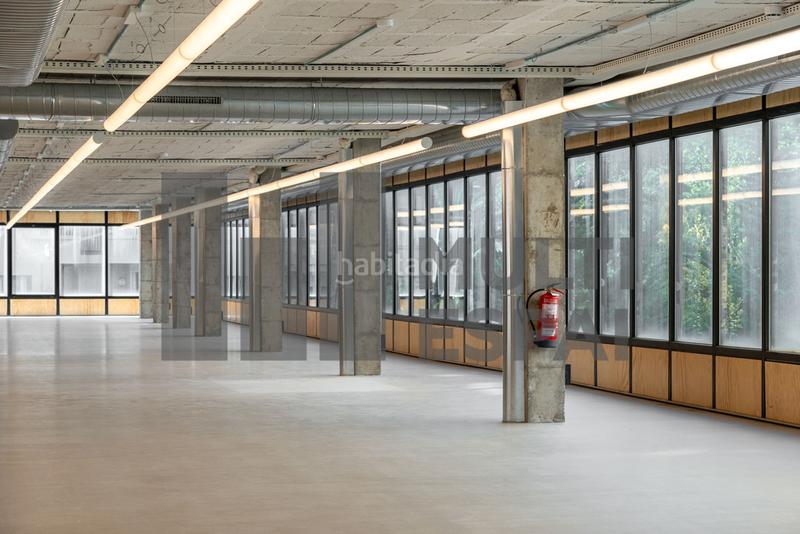 Foto 812a5aa9-5031-4fe9-be58-59cb75ba617d. Rent office space with heating in Sant Ramon - Maternitat Barcelona
