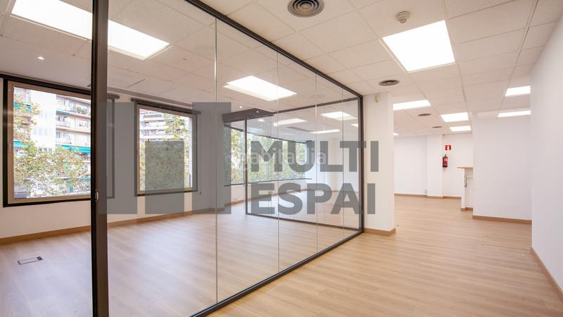 Foto 8cd95b2e-f853-4855-b71f-c4fa5962d368. Rent office space with heating in Barri de les Corts Barcelona