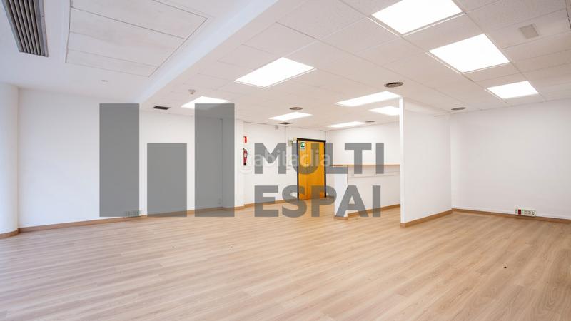 Foto e4b4a4a2-f45f-4f6b-a406-abe2eed03a51. Rent office space with heating in Barri de les Corts Barcelona