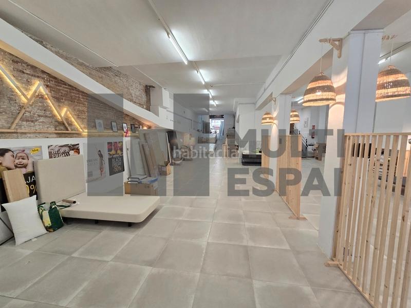 Foto c876b35f-9b5b-4eb4-8bf6-6607a2163e65. Alquiler local comercial en La Nova Esquerra de l´Eixample Barcelona