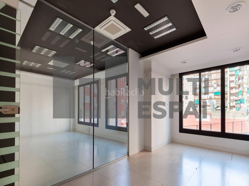 Foto 87debf86-bcc0-419a-a1d5-8d4f8b681527. Rent office space with heating in Sant Ramon - Maternitat Barcelona