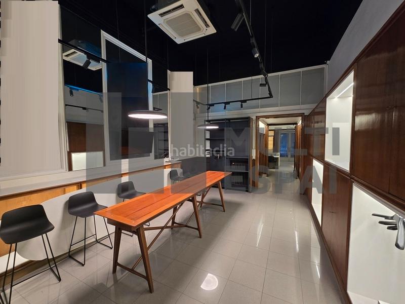 Foto 1b1ab729-148b-44af-838c-c0f0651371e3. Alquiler local comercial en Dreta de l´Eixample Barcelona