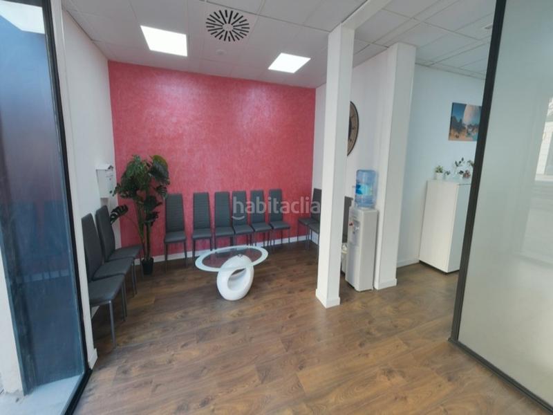 Foto d795801a-9c0d-4e17-b63e-bbeed8721ced. Local comercial en Raval Barcelona