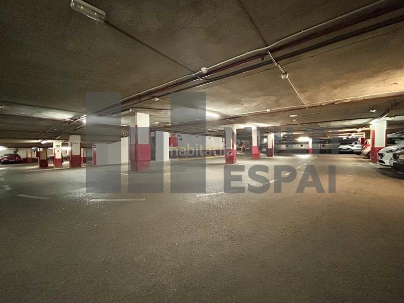 Foto f5db8379-ac1f-4ed6-a5a4-944750b56d87. Car parking in Dreta de l´Eixample Barcelona