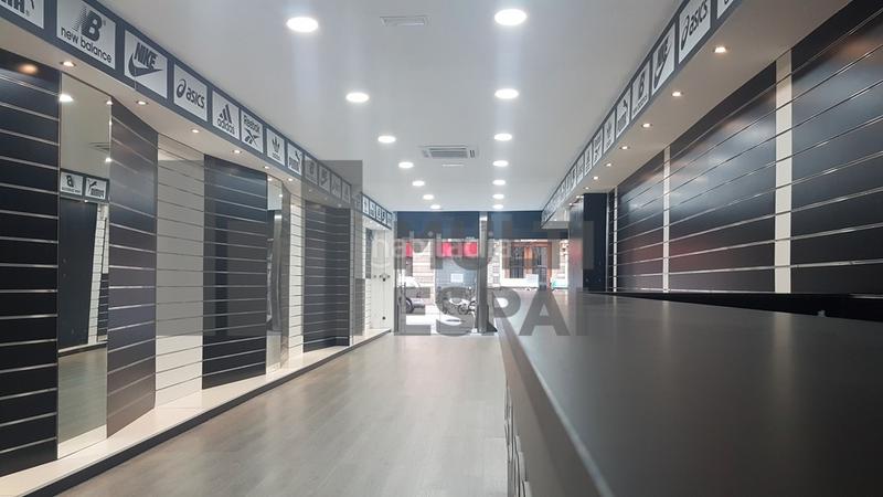 Foto f066b2b2-aa2d-4b01-8ef4-76a3f2577c45. Alquiler local comercial en Dreta de l´Eixample Barcelona