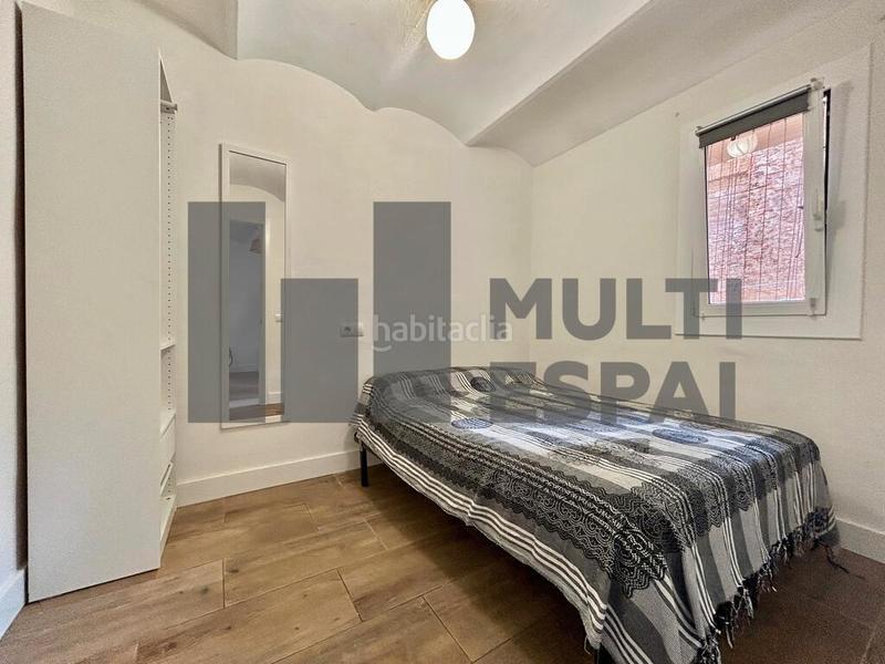 Foto 1a8ee70a-abdf-48d5-af7b-eaa5fb725090. Piso en Raval Barcelona