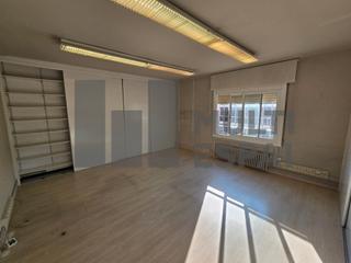 Location Bureau à Carrer del consell de cent 413