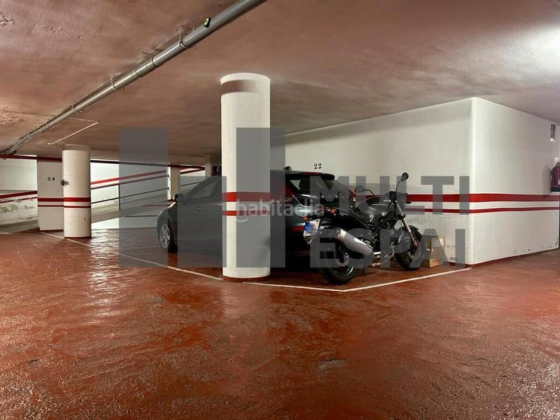 Foto 9ce49a33-be22-495b-8e23-5f3ec4781450. Aparcament cotxe a Tres Torres Barcelona
