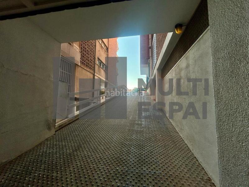 Foto ff11e7b7-a742-4a44-a5bc-ab130b711c0d. Aparcament cotxe a Tres Torres Barcelona