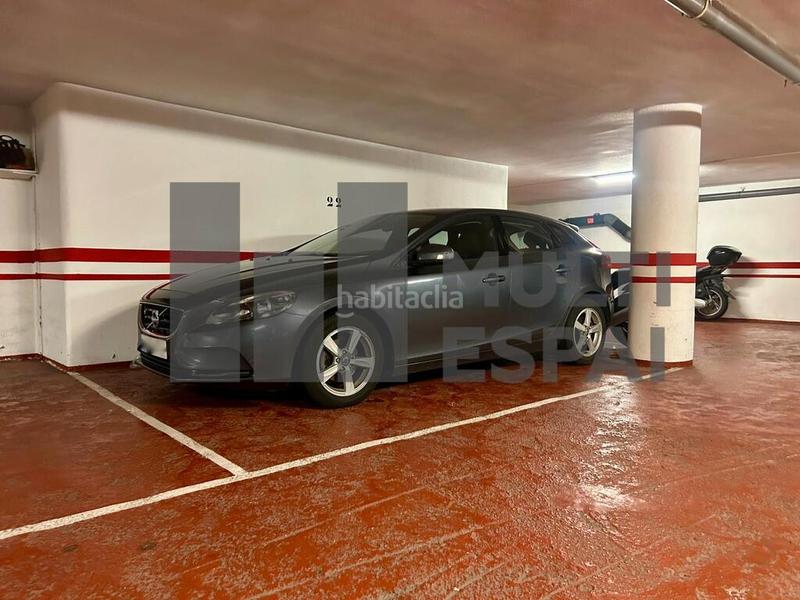Foto 1b678acc-c31a-476e-aee7-69ea2097d65b. Parking coche en Tres Torres Barcelona