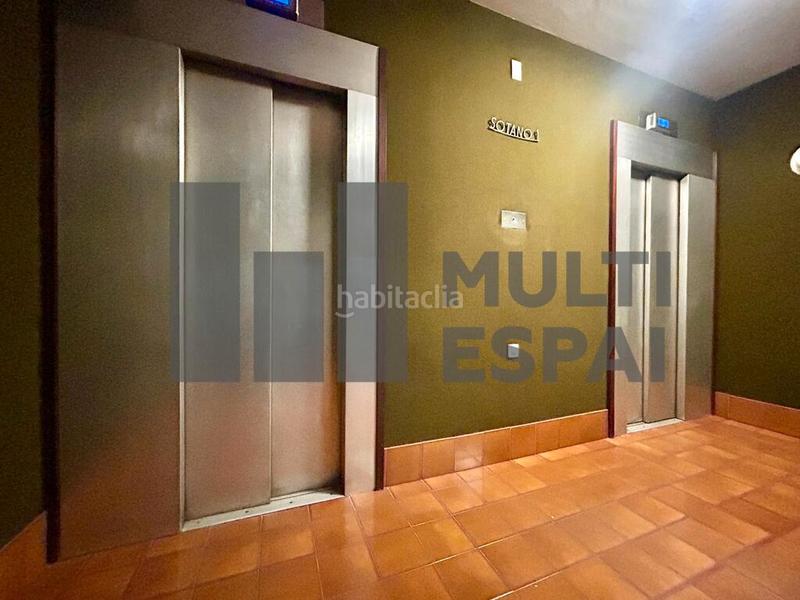 Foto dce69b7a-4cc1-4957-8a78-60df778ab95b. Parking coche en Tres Torres Barcelona