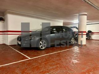 Parking voiture  Via augusta