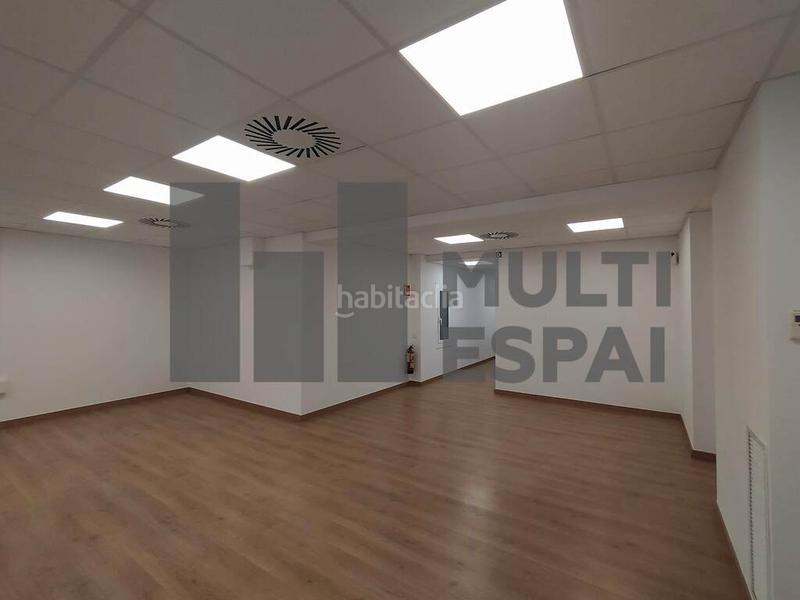 Foto e98e418c-9a46-4ac5-bc29-4d2de99c843a. Lloguer local comercial amb calefacció a La Nova Esquerra de l´Eixample Barcelona