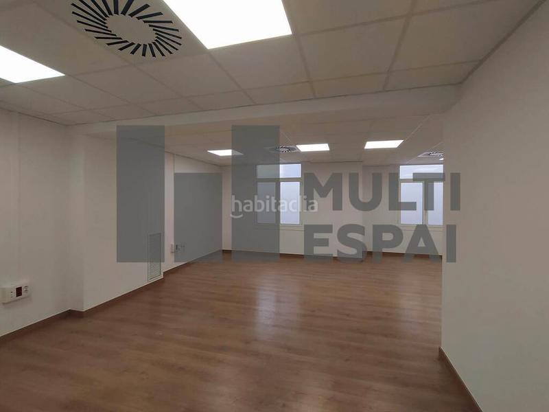 Foto 742a7ca6-b909-4e03-a63e-a714411d89a1. Affitto locale commerciale con riscaldamento in La Nova Esquerra de l´Eixample Barcelona