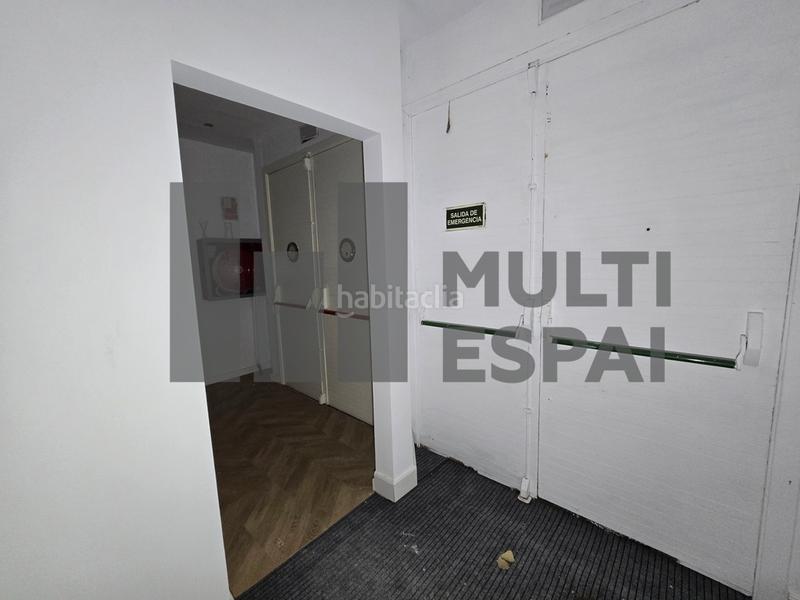 Foto 44a29689-5f58-48fd-abad-60a111d9e744. Affitto locale commerciale in carrer de bailèn 22 in Barcelona