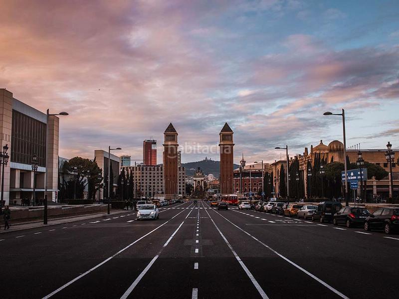 Foto bf747333-46ca-4cd9-b35f-b23d67ca0285. Locale commerciale in Sagrada Família Barcelona