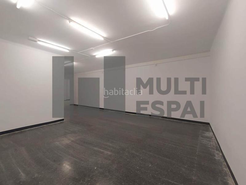 Foto 999c8649-41a9-430f-83d4-0ffc2d468272. Lloguer local comercial a Sant Antoni Barcelona