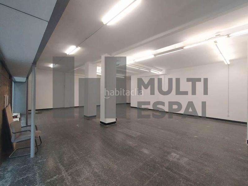 Foto a6bb0cab-9cfa-439f-a59f-4ffae1d46e7c. Lloguer local comercial a Sant Antoni Barcelona