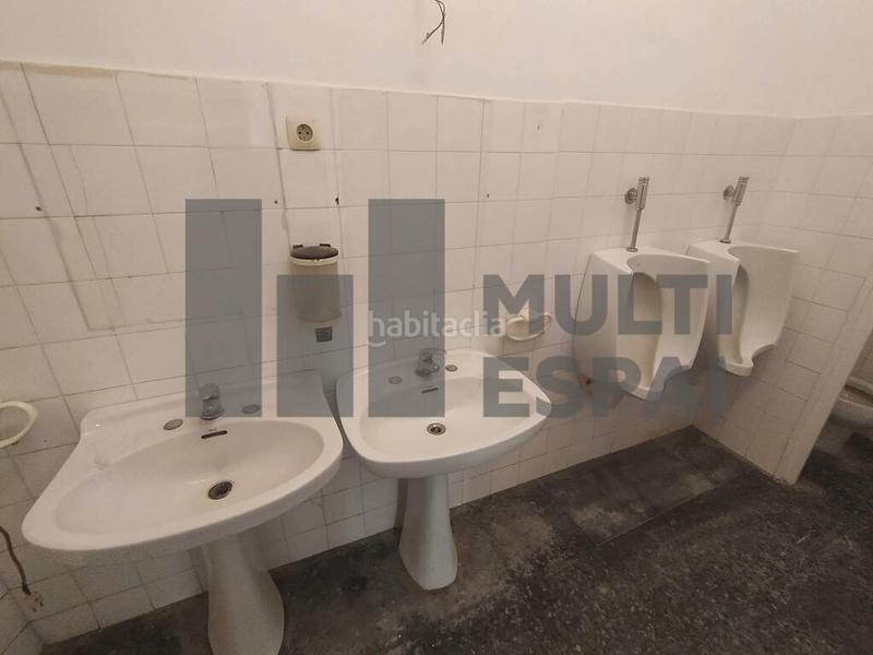 Foto a7222b4e-faf3-40d5-863c-2b0163c0dd1b. Local comercial a Sant Antoni Barcelona