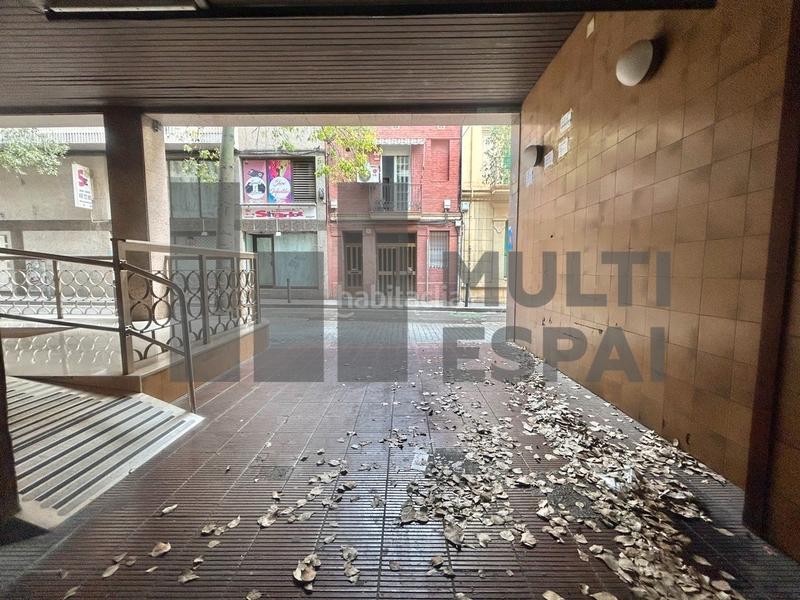 Foto a2b2b6cf-27dd-42b2-ba7a-ba91b9ee28d9. Parking coche en Sants-Badal Barcelona