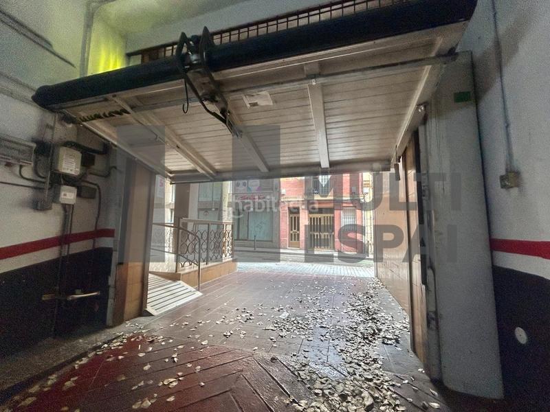 Foto 1b06a288-30d7-4e0e-9ec6-cb1337f9d03f. Autoparkplatz in Sants-Badal Barcelona