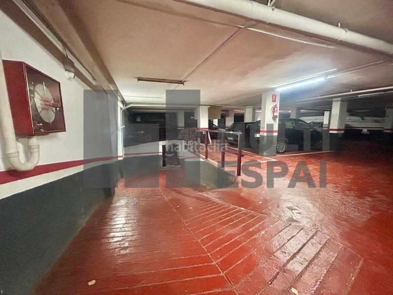 Foto 68fb0527-c553-4dc7-930c-77349c7d9962. Car parking in Sants-Badal Barcelona