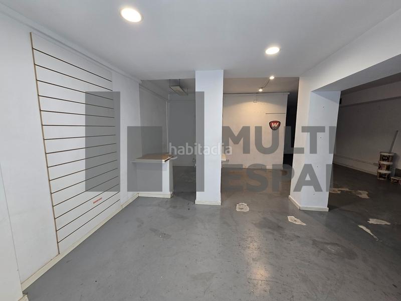 Foto 10ec7733-ec8d-4eb9-afd4-1189067faf9b. Local comercial a Sants Barcelona