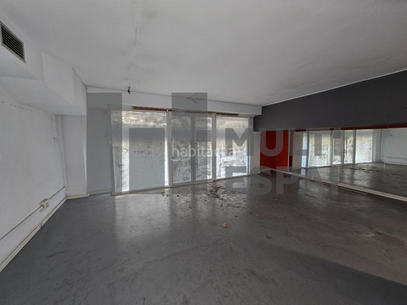 Foto 11e4f022-335f-4bc6-8e91-41f887277540. Local comercial a Sants Barcelona