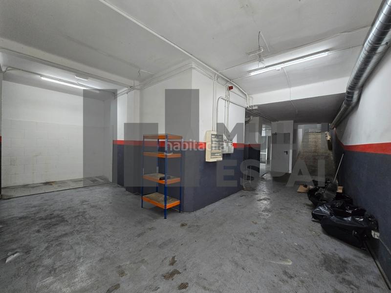 Foto ebdfce15-ca88-4da8-a113-faf672c907e0. Local comercial a Sants Barcelona