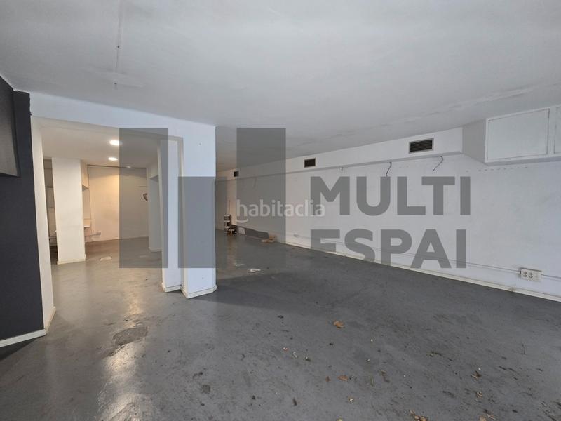 Foto f12b04af-8af3-42f4-80ca-c43a23f123c4. Local comercial a Sants Barcelona