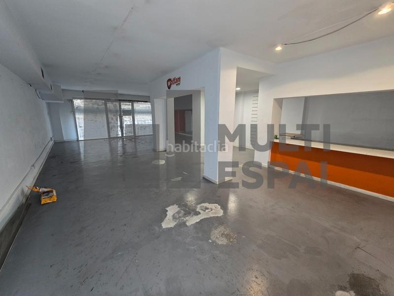 Foto fa4dc762-82cf-487e-954b-628f9cdbb971. Local comercial a Sants Barcelona