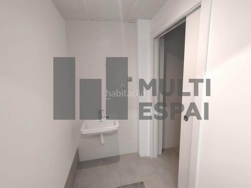 Foto a86471bc-a858-431f-b3ce-aeca8a15ec56. Location local commercial dans Sant Antoni Barcelona