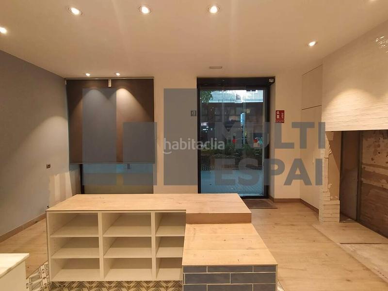 Foto c49519cc-0db2-4368-9be8-49f9e4ecb025. Location local commercial dans Sant Antoni Barcelona