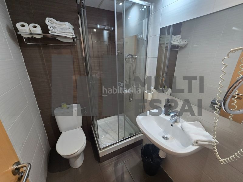 Foto 3573b5f9-7407-4897-b838-56c8f37968d7. Edifici a la rambla 79 a Raval Barcelona