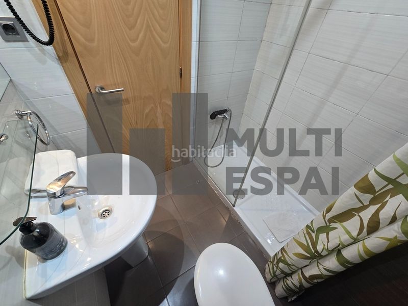 Foto f9b9a8cc-7219-456b-9d92-08027dfb6f2d. Edifici a la rambla 79 a Raval Barcelona