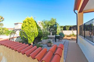 Chalet  Plaça de la creu. Villa de 3 dormitorios en bello horizonte