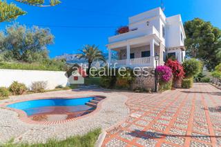 Chalet à Villa Gadea. Villa con vistas al mar en la zona de la olla