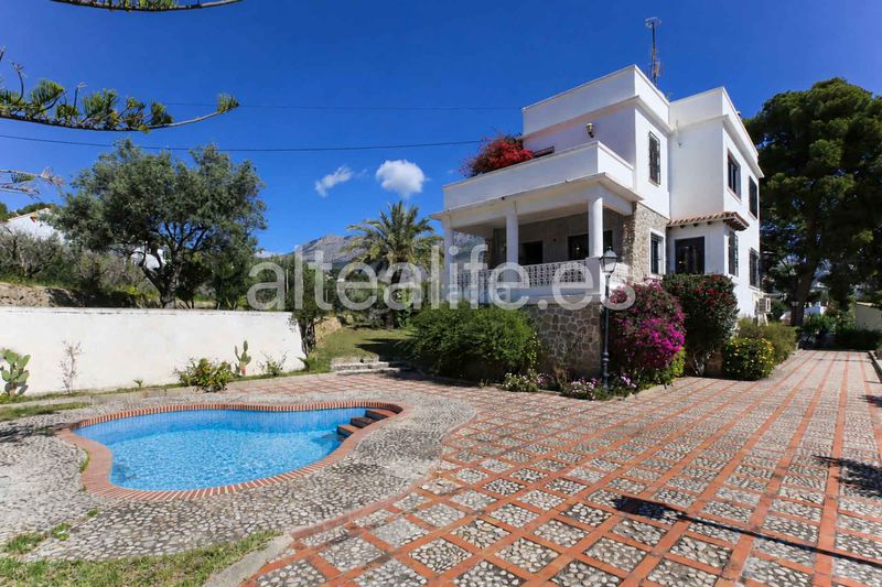 Foto 99de1741-c768-4205-be4f-f081d77c2b9f. Xalet amb aparcament piscina a Villa Gadea Altea