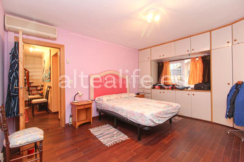 Foto 3852d75f-af52-44c6-95f2-74d473034134. Casa a schiera con parcheggio piscina in Mascarat Altea