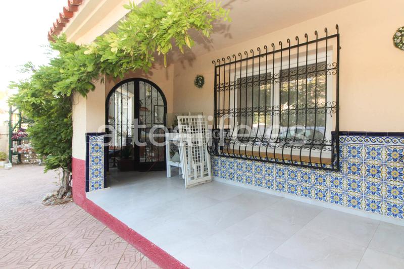 Foto 5710cf17-f1c8-45aa-899a-d886777ef77d. Casa a schiera con parcheggio piscina in Mascarat Altea