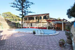 Maison jumelée  Calle el torcas. Villa de 4 dormitorios y piscina en galera baja