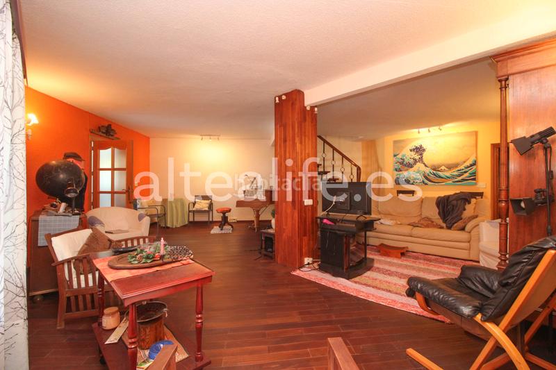 Foto 83a4711e-8c50-4b5c-add8-9a96f75c44b9. Casa a schiera con parcheggio piscina in Mascarat Altea