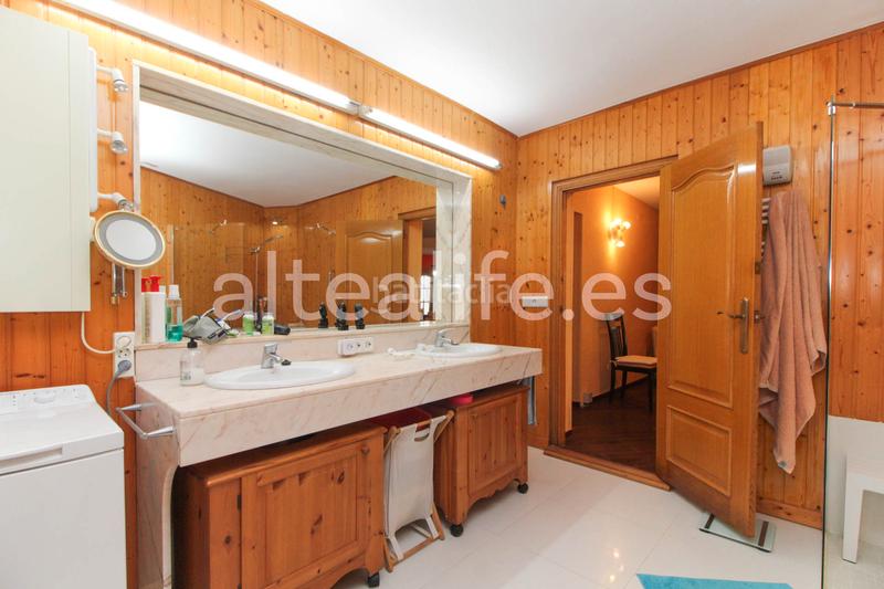 Foto 89c8abdd-2532-41d1-8fc6-3e467d460b50. Casa a schiera con parcheggio piscina in Mascarat Altea