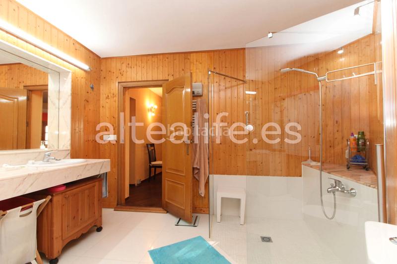 Foto 8de84e87-f727-4f96-b15a-ba2d0dfd8e80. Casa a schiera con parcheggio piscina in Mascarat Altea