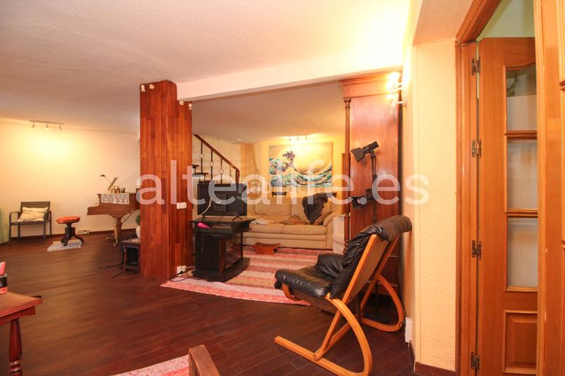 Foto 91fd8ee5-35fd-4973-9af2-20195dc2224e. Casa a schiera con parcheggio piscina in Mascarat Altea