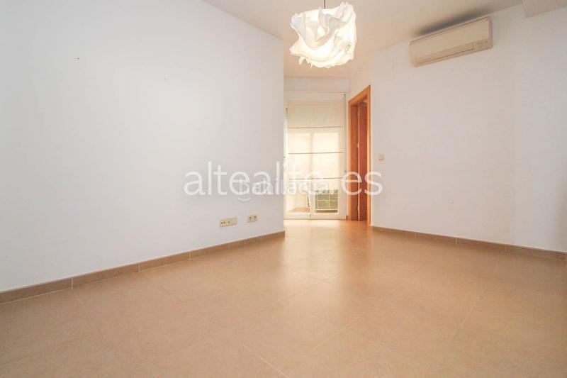 Foto 42d1dcca-101a-4a70-9190-90800f245de5. Alquiler apartamento  con vistas al mar en la zona del puerto en Altea