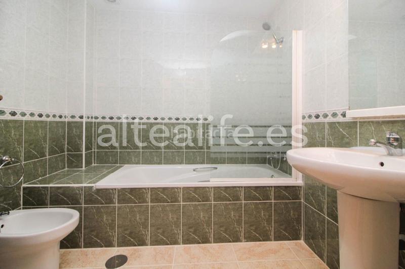 Foto ca3a8b01-fb72-4197-a609-4a0e2e60bfa1. Xalet amb calefacció aparcament piscina a El Tossal-Bello Horizonte Nucia (la)
