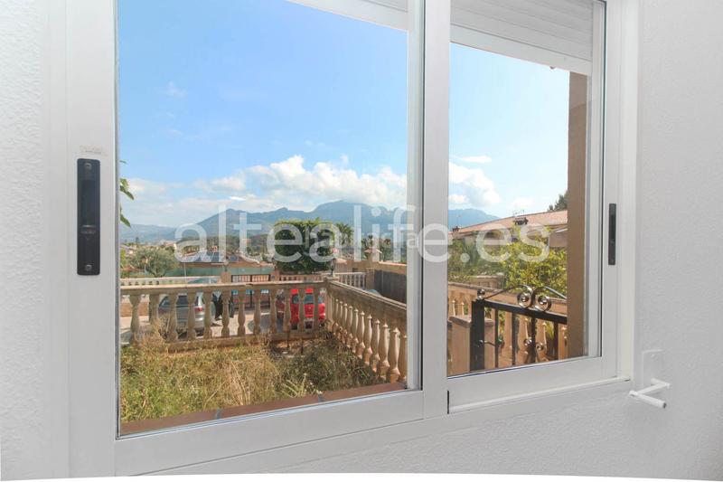 Foto fd6cc002-b7f3-4eed-8435-69874e00eb12. Xalet amb calefacció aparcament piscina a El Tossal-Bello Horizonte Nucia (la)