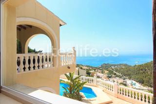 Chalet  Calle friburgo-a.h.. Villa with private pool and sea views in altea hills